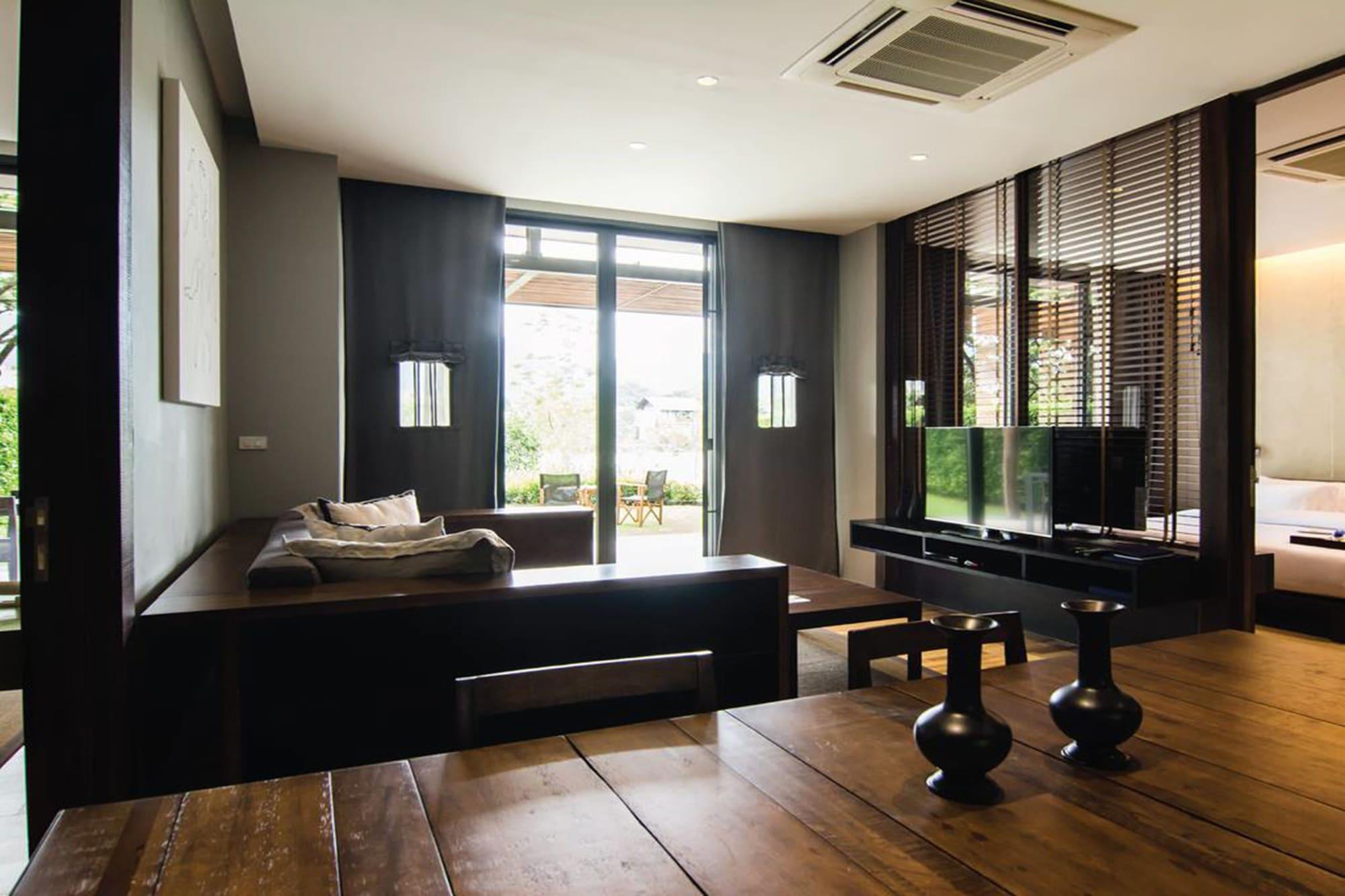Atta Lakeside Resort Suite - Sha Plus Certified Му-Си Экстерьер фото A room at the hotel