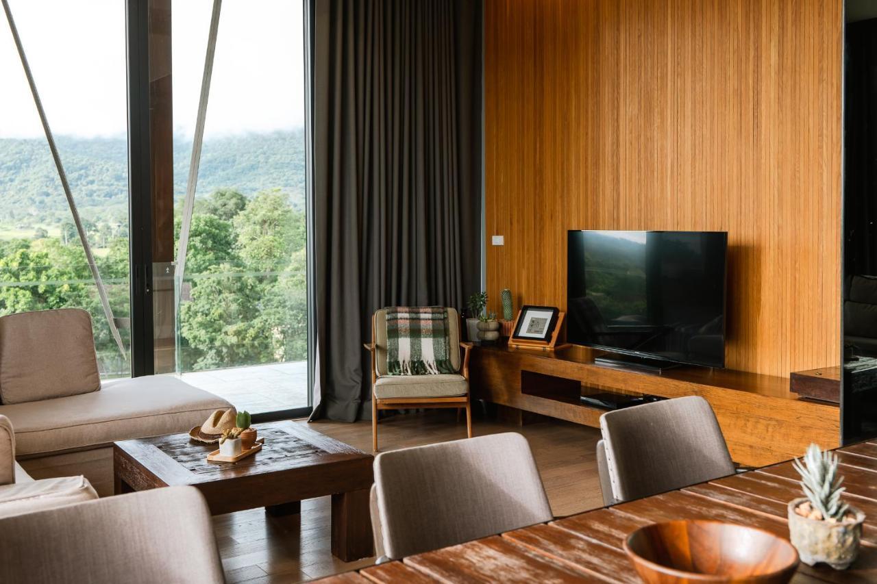 Atta Lakeside Resort Suite - Sha Plus Certified Му-Си Экстерьер фото Interior of a villa at the resort